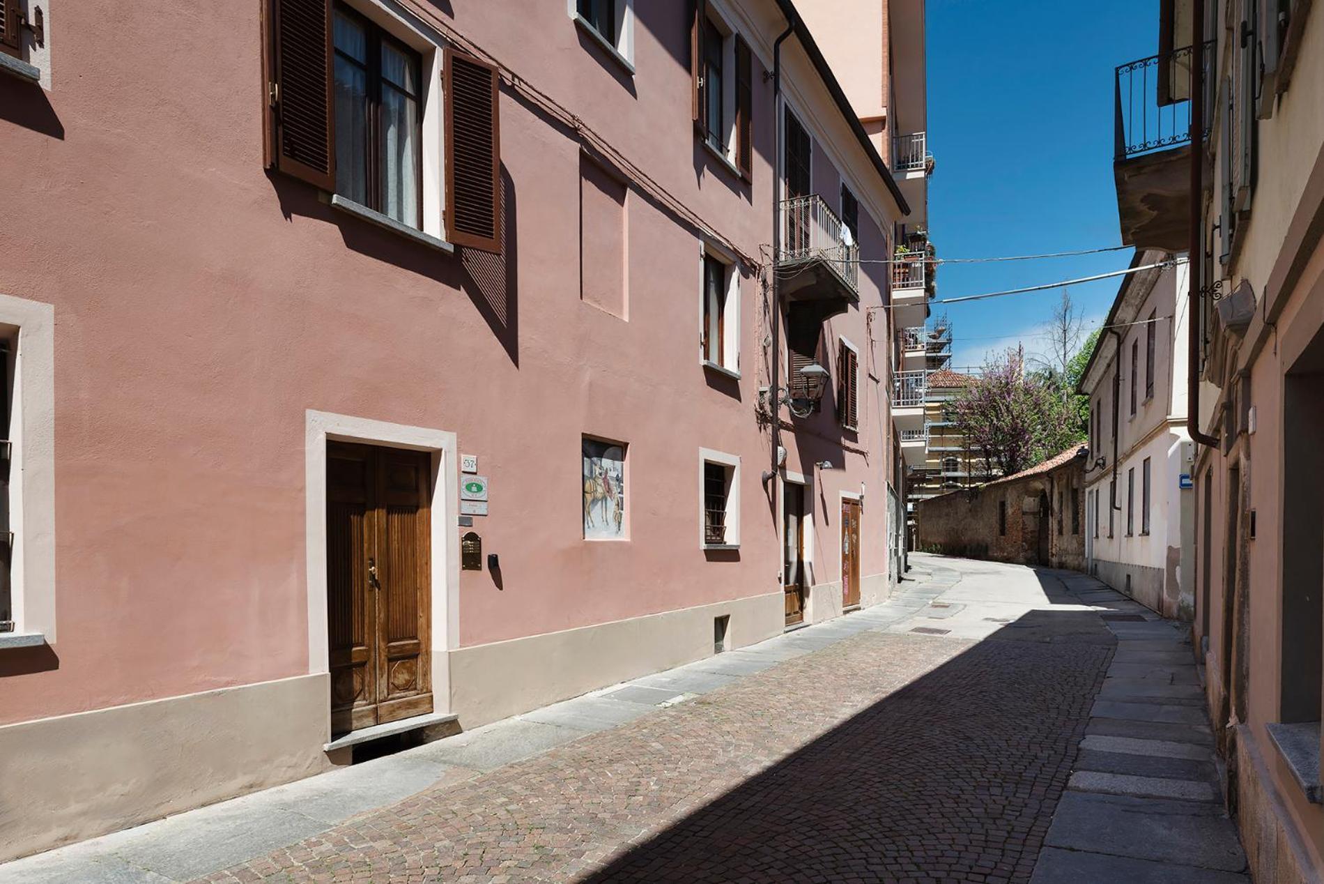 L' Estate Di San Martino Room Rental - Free Park Asti Exteriör bild